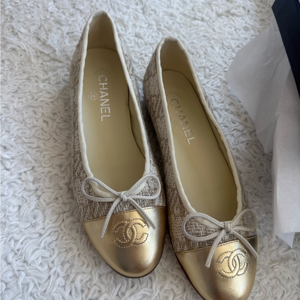 CHANEL Gold and Cream Flats with Bow Detail NEVER WORN